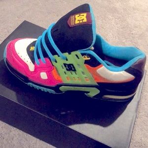 DC skateboarding shoes